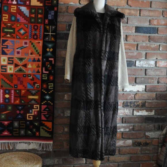 Nutria Fur  Black & Brown Plaid Long Vest, XL Collar Sleeveless Coat Duster S - Picture 2 of 15